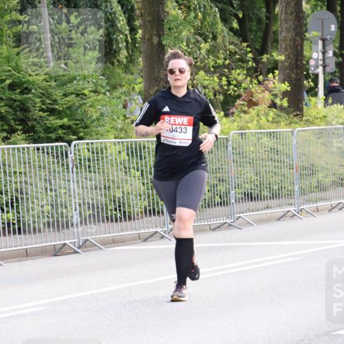 08.06.2024 - REWE Women's Run Strokosch-Dieckow http://msf.ph/oto/6259923 09.06.2024 10:00:50 Laufen 0433 meine-sportfotos.de