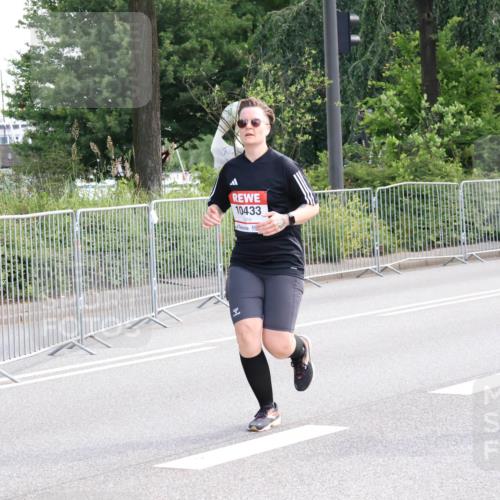 08.06.2024 - REWE Women's Run Strokosch-Dieckow http://msf.ph/oto/6259932 09.06.2024 10:00:55 Laufen 10433, 10672 meine-sportfotos.de