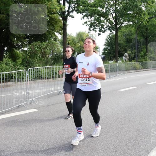 08.06.2024 - REWE Women's Run Strokosch-Dieckow http://msf.ph/oto/6259939 09.06.2024 10:00:57 Laufen 1432, 10672 meine-sportfotos.de