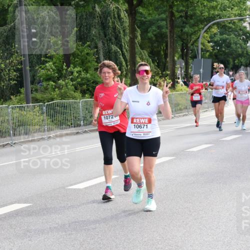 08.06.2024 - REWE Women's Run Strokosch-Dieckow http://msf.ph/oto/6259943 09.06.2024 10:00:59 Laufen 1072, 10671, 10675, 10673 meine-sportfotos.de