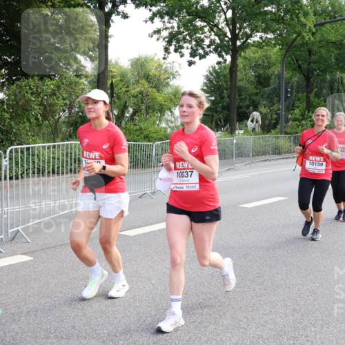 08.06.2024 - REWE Women's Run Strokosch-Dieckow http://msf.ph/oto/6259980 09.06.2024 10:01:09 Laufen 7, 10037, 10159, 4 meine-sportfotos.de