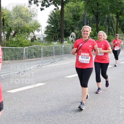 08.06.2024 - REWE Women's Run Strokosch-Dieckow http://msf.ph/oto/6259983 09.06.2024 10:01:10 Laufen 10037, 10159, 10741, 10188 meine-sportfotos.de
