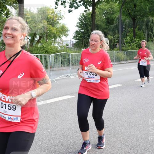 08.06.2024 - REWE Women's Run Strokosch-Dieckow http://msf.ph/oto/6259990 09.06.2024 10:01:11 Laufen 10159, 10742, 10741, 10188 meine-sportfotos.de