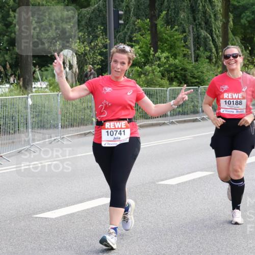 08.06.2024 - REWE Women's Run Strokosch-Dieckow http://msf.ph/oto/6259991 09.06.2024 10:01:12 Laufen 10741, 10188, 704 meine-sportfotos.de