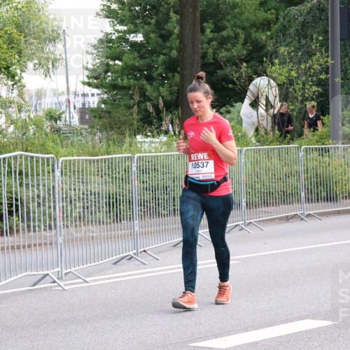 08.06.2024 - REWE Women's Run Strokosch-Dieckow http://msf.ph/oto/6260029 09.06.2024 10:01:28 Laufen 10537 meine-sportfotos.de