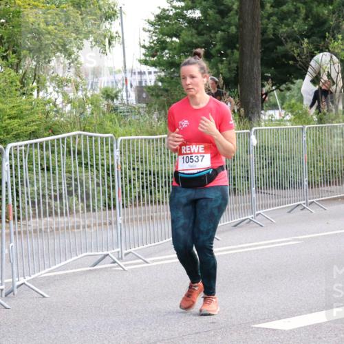 08.06.2024 - REWE Women's Run Strokosch-Dieckow http://msf.ph/oto/6260032 09.06.2024 10:01:28 Laufen 10537 meine-sportfotos.de