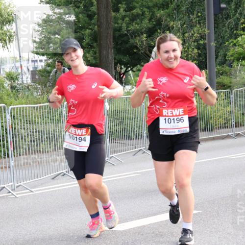 08.06.2024 - REWE Women's Run Strokosch-Dieckow http://msf.ph/oto/6260077 09.06.2024 10:01:46 Laufen 10194, 10196 meine-sportfotos.de