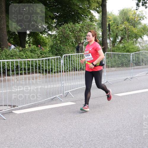 08.06.2024 - REWE Women's Run Strokosch-Dieckow http://msf.ph/oto/6260092 09.06.2024 10:01:49 Laufen 10454 meine-sportfotos.de