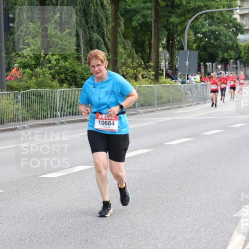 08.06.2024 - REWE Women's Run Strokosch-Dieckow http://msf.ph/oto/6260100 09.06.2024 10:01:57 Laufen 10684 meine-sportfotos.de