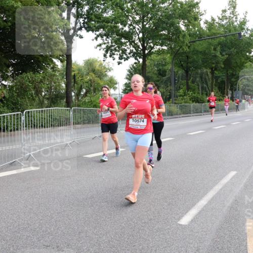 08.06.2024 - REWE Women's Run Strokosch-Dieckow http://msf.ph/oto/6260139 09.06.2024 10:02:16 Laufen 10574 meine-sportfotos.de