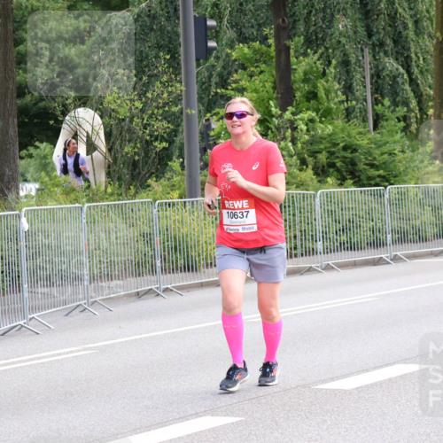 08.06.2024 - REWE Women's Run Strokosch-Dieckow http://msf.ph/oto/6260206 09.06.2024 10:02:45 Laufen 10637 meine-sportfotos.de
