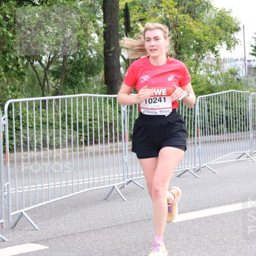 08.06.2024 - REWE Women's Run Strokosch-Dieckow http://msf.ph/oto/6260217 09.06.2024 10:02:56 Laufen 10241 meine-sportfotos.de