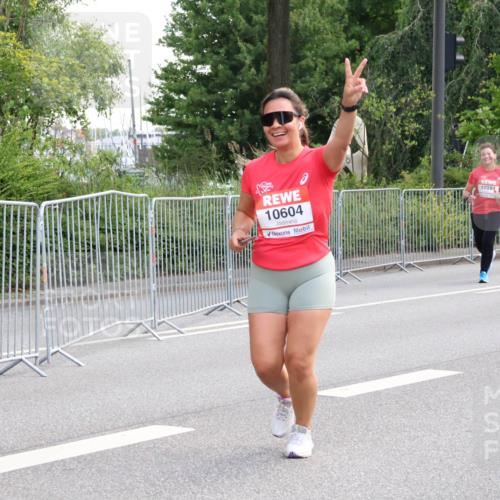 08.06.2024 - REWE Women's Run Strokosch-Dieckow http://msf.ph/oto/6260232 09.06.2024 10:03:02 Laufen 10604, 10284 meine-sportfotos.de