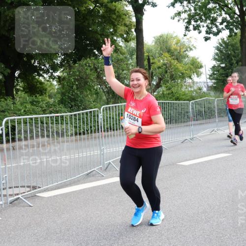 08.06.2024 - REWE Women's Run Strokosch-Dieckow http://msf.ph/oto/6260268 09.06.2024 10:03:10 Laufen 10284, 10220 meine-sportfotos.de