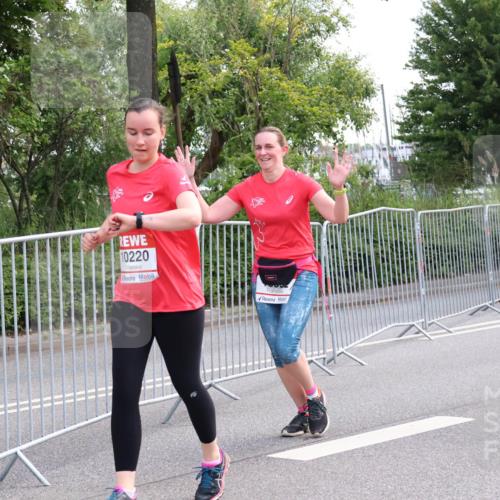 08.06.2024 - REWE Women's Run Strokosch-Dieckow http://msf.ph/oto/6260274 09.06.2024 10:03:12 Laufen 10220, 10471 meine-sportfotos.de