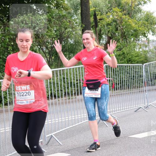 08.06.2024 - REWE Women's Run Strokosch-Dieckow http://msf.ph/oto/6260279 09.06.2024 10:03:12 Laufen 10220, 0092 meine-sportfotos.de