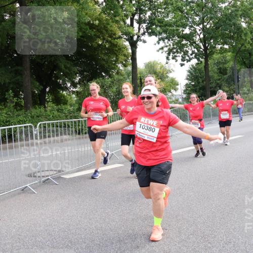 08.06.2024 - REWE Women's Run Strokosch-Dieckow http://msf.ph/oto/6260329 09.06.2024 10:03:21 Laufen 003, 10380, 10453 meine-sportfotos.de