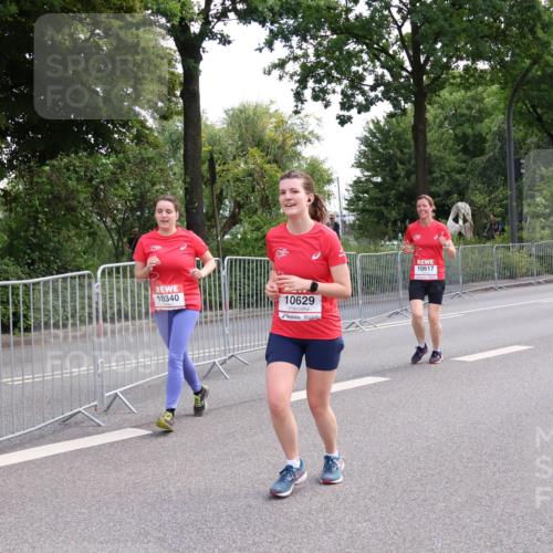 08.06.2024 - REWE Women's Run Strokosch-Dieckow http://msf.ph/oto/6260368 09.06.2024 10:03:26 Laufen 10340, 10629, 10617 meine-sportfotos.de