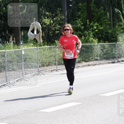 08.06.2024 - REWE Women's Run Strokosch-Dieckow http://msf.ph/oto/6260428 09.06.2024 10:04:02 Laufen 10122 meine-sportfotos.de