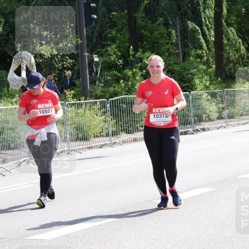 08.06.2024 - REWE Women's Run Strokosch-Dieckow http://msf.ph/oto/6260446 09.06.2024 10:04:10 Laufen 10551, 1037, 10541 meine-sportfotos.de