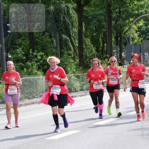 08.06.2024 - REWE Women's Run Strokosch-Dieckow http://msf.ph/oto/6260473 09.06.2024 10:04:17 Laufen 10294, 10371, 10541, 10435, 10569 meine-sportfotos.de