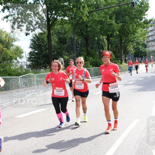 08.06.2024 - REWE Women's Run Strokosch-Dieckow http://msf.ph/oto/6260486 09.06.2024 10:04:21 Laufen 10371, 10541, 10435, 10569 meine-sportfotos.de