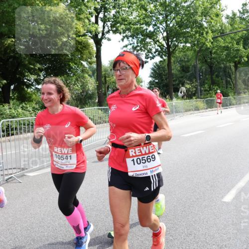08.06.2024 - REWE Women's Run Strokosch-Dieckow http://msf.ph/oto/6260497 09.06.2024 10:04:23 Laufen 0294, 10541, 10569 meine-sportfotos.de