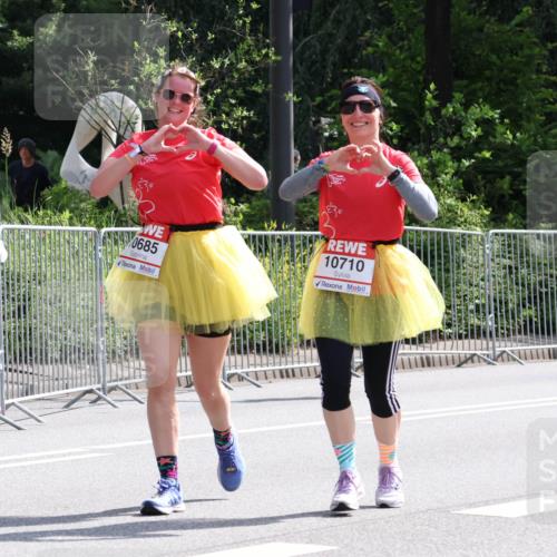 08.06.2024 - REWE Women's Run Strokosch-Dieckow http://msf.ph/oto/6260549 09.06.2024 10:04:40 Laufen 0685, 10710 meine-sportfotos.de
