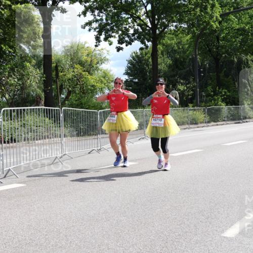 08.06.2024 - REWE Women's Run Strokosch-Dieckow http://msf.ph/oto/6260557 09.06.2024 10:04:42 Laufen 0685, 10710 meine-sportfotos.de