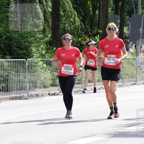 08.06.2024 - REWE Women's Run Strokosch-Dieckow http://msf.ph/oto/6260570 09.06.2024 10:04:47 Laufen 10324, 10110, 10792, 10767 meine-sportfotos.de