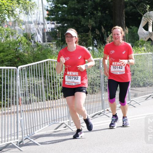 08.06.2024 - REWE Women's Run Strokosch-Dieckow http://msf.ph/oto/6260589 09.06.2024 10:04:55 Laufen 10792, 10142 meine-sportfotos.de