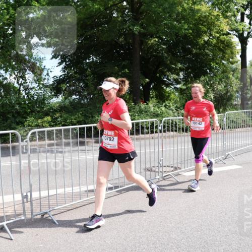 08.06.2024 - REWE Women's Run Strokosch-Dieckow http://msf.ph/oto/6260604 09.06.2024 10:04:59 Laufen 10792, 10142 meine-sportfotos.de