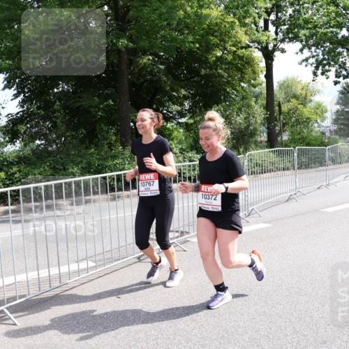 08.06.2024 - REWE Women's Run Strokosch-Dieckow http://msf.ph/oto/6260628 09.06.2024 10:05:04 Laufen 10767, 10372 meine-sportfotos.de