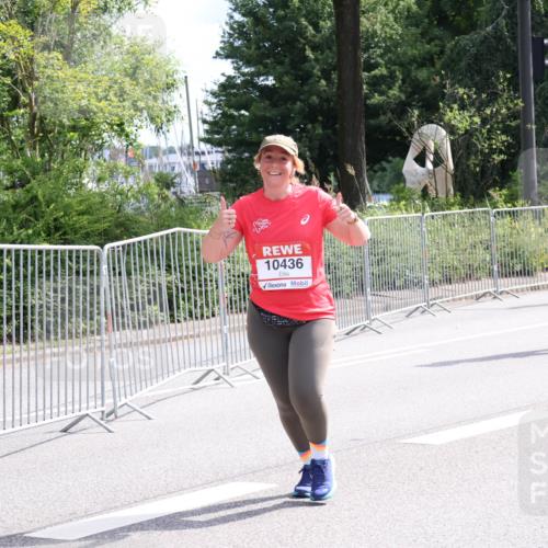 08.06.2024 - REWE Women's Run Strokosch-Dieckow http://msf.ph/oto/6260676 09.06.2024 10:05:33 Laufen 10436, 10075 meine-sportfotos.de