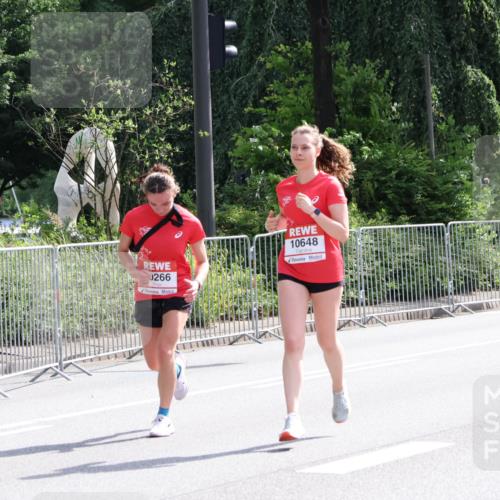 08.06.2024 - REWE Women's Run Strokosch-Dieckow http://msf.ph/oto/6260726 09.06.2024 10:05:59 Laufen 0266, 10648 meine-sportfotos.de
