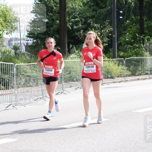 08.06.2024 - REWE Women's Run Strokosch-Dieckow http://msf.ph/oto/6260729 09.06.2024 10:06:01 Laufen 10266, 10648 meine-sportfotos.de
