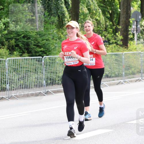 08.06.2024 - REWE Women's Run Strokosch-Dieckow http://msf.ph/oto/6260735 09.06.2024 10:06:06 Laufen 23, 469, 1066, 574, 54 meine-sportfotos.de
