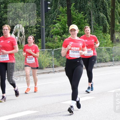 08.06.2024 - REWE Women's Run Strokosch-Dieckow http://msf.ph/oto/6260738 09.06.2024 10:06:08 Laufen 10023, 10469, 10665, 0054 meine-sportfotos.de
