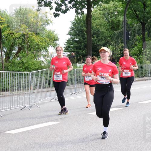 08.06.2024 - REWE Women's Run Strokosch-Dieckow http://msf.ph/oto/6260745 09.06.2024 10:06:09 Laufen 10023, 10469, 10054, 1066 meine-sportfotos.de