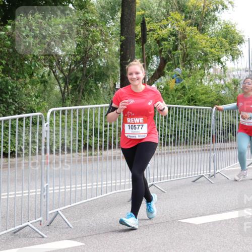 08.06.2024 - REWE Women's Run Strokosch-Dieckow http://msf.ph/oto/6260829 09.06.2024 10:06:38 Laufen 10577 meine-sportfotos.de