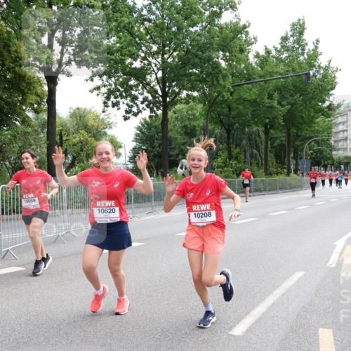 08.06.2024 - REWE Women's Run Strokosch-Dieckow http://msf.ph/oto/6260867 09.06.2024 10:06:44 Laufen 10059, 10620, 10208 meine-sportfotos.de