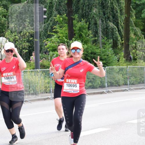 08.06.2024 - REWE Women's Run Strokosch-Dieckow http://msf.ph/oto/6260935 09.06.2024 10:07:05 Laufen 1078, 10694, 10695 meine-sportfotos.de