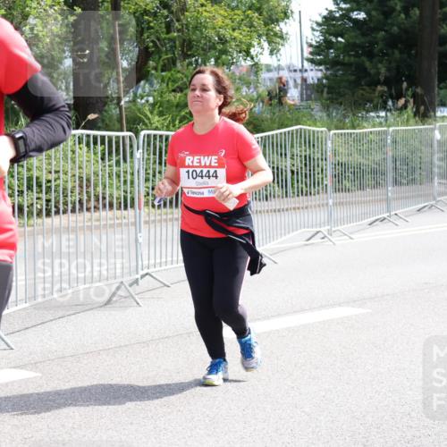 08.06.2024 - REWE Women's Run Strokosch-Dieckow http://msf.ph/oto/6260973 09.06.2024 10:07:19 Laufen 0796, 10444 meine-sportfotos.de