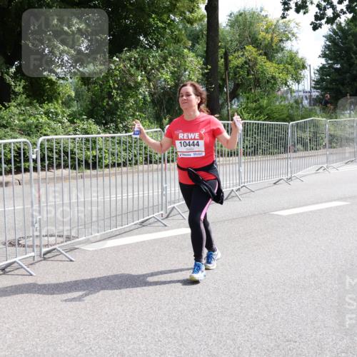 08.06.2024 - REWE Women's Run Strokosch-Dieckow http://msf.ph/oto/6260977 09.06.2024 10:07:19 Laufen 10444 meine-sportfotos.de