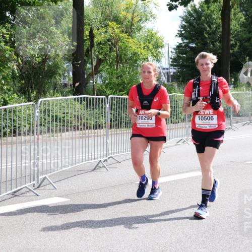 08.06.2024 - REWE Women's Run Strokosch-Dieckow http://msf.ph/oto/6260989 09.06.2024 10:07:27 Laufen 10506 meine-sportfotos.de