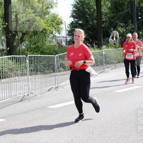 08.06.2024 - REWE Women's Run Strokosch-Dieckow http://msf.ph/oto/6261010 09.06.2024 10:07:32 Laufen 118, 10355, 10355 meine-sportfotos.de