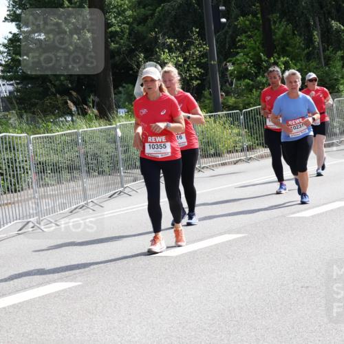 08.06.2024 - REWE Women's Run Strokosch-Dieckow http://msf.ph/oto/6261014 09.06.2024 10:07:32 Laufen 020, 10355, 16, 0231, 103 meine-sportfotos.de