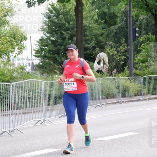 08.06.2024 - REWE Women's Run Strokosch-Dieckow http://msf.ph/oto/6261068 09.06.2024 10:07:49 Laufen 10021 meine-sportfotos.de