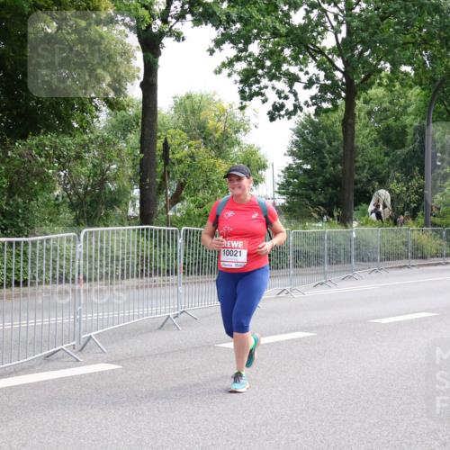 08.06.2024 - REWE Women's Run Strokosch-Dieckow http://msf.ph/oto/6261071 09.06.2024 10:07:50 Laufen 10021 meine-sportfotos.de