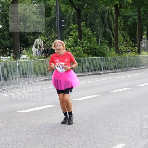 08.06.2024 - REWE Women's Run Strokosch-Dieckow http://msf.ph/oto/6261129 09.06.2024 10:08:12 Laufen 1073 meine-sportfotos.de